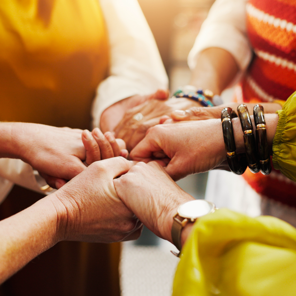 SistHERs: Brand Identity & Community Building